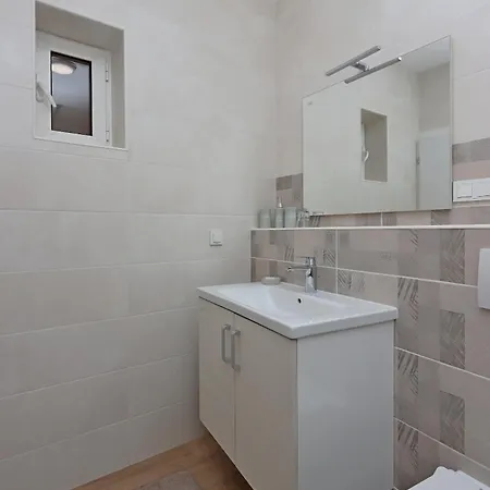 Apartmán With Parking Space Suha Punta, Rab - 17239