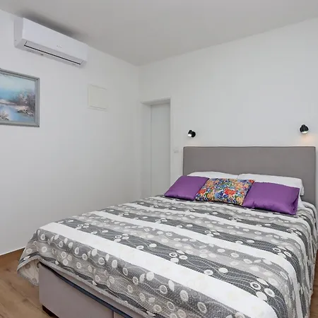 Apartmán With Parking Space Suha Punta, Rab - 17239 Kampor