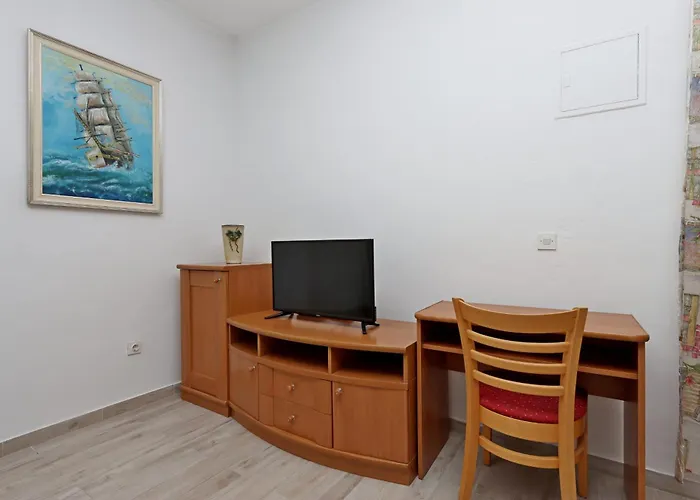 Apartment With Parking Space Suha Punta, Rab - 17239