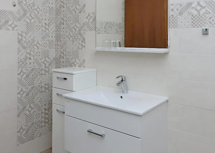 Apartment With Parking Space Suha Punta, Rab - 17239 *